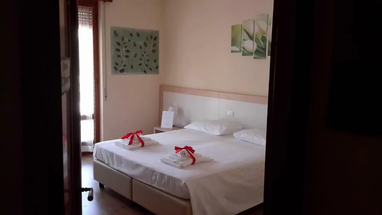 B&B Il Mondo Di Ross contacts